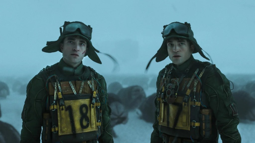 mickey-17-robert-pattinson