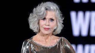 Jane Fonda Says Democratic Leaders Are ‘ Not Good Enough’ in Fight Against Trump | Video